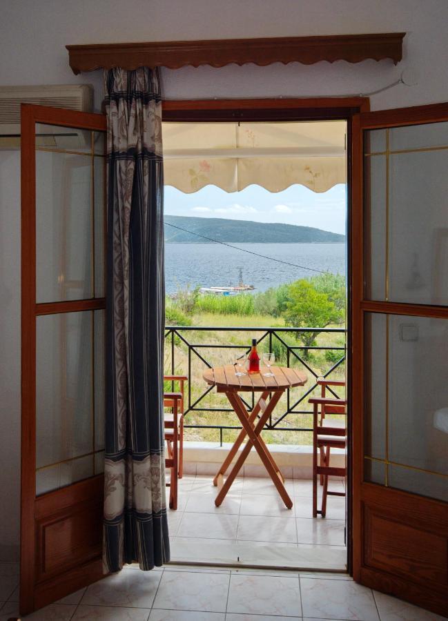 Nikis Rooms Kalamakia Exteriér fotografie